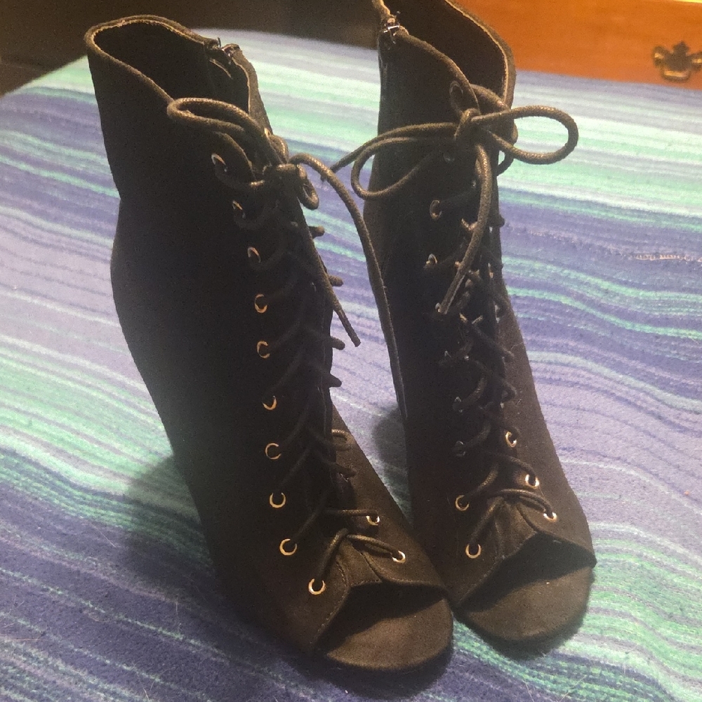 Truffle Collection Black Lace-Up Ankle Peep Toe Boots